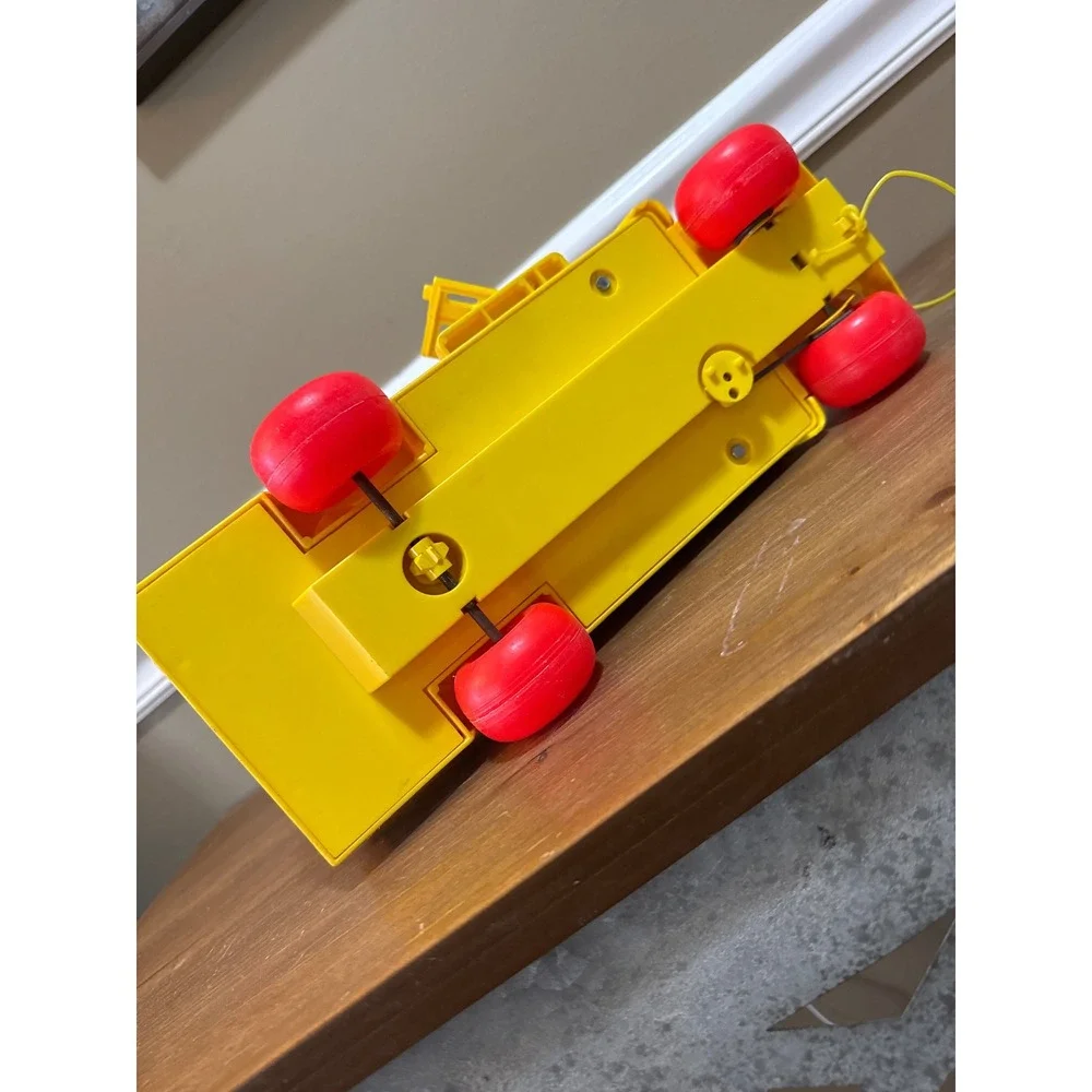 Vintage 1984 Fisher-Price Little People School Bus 192 Yellow Pull Toy Driver